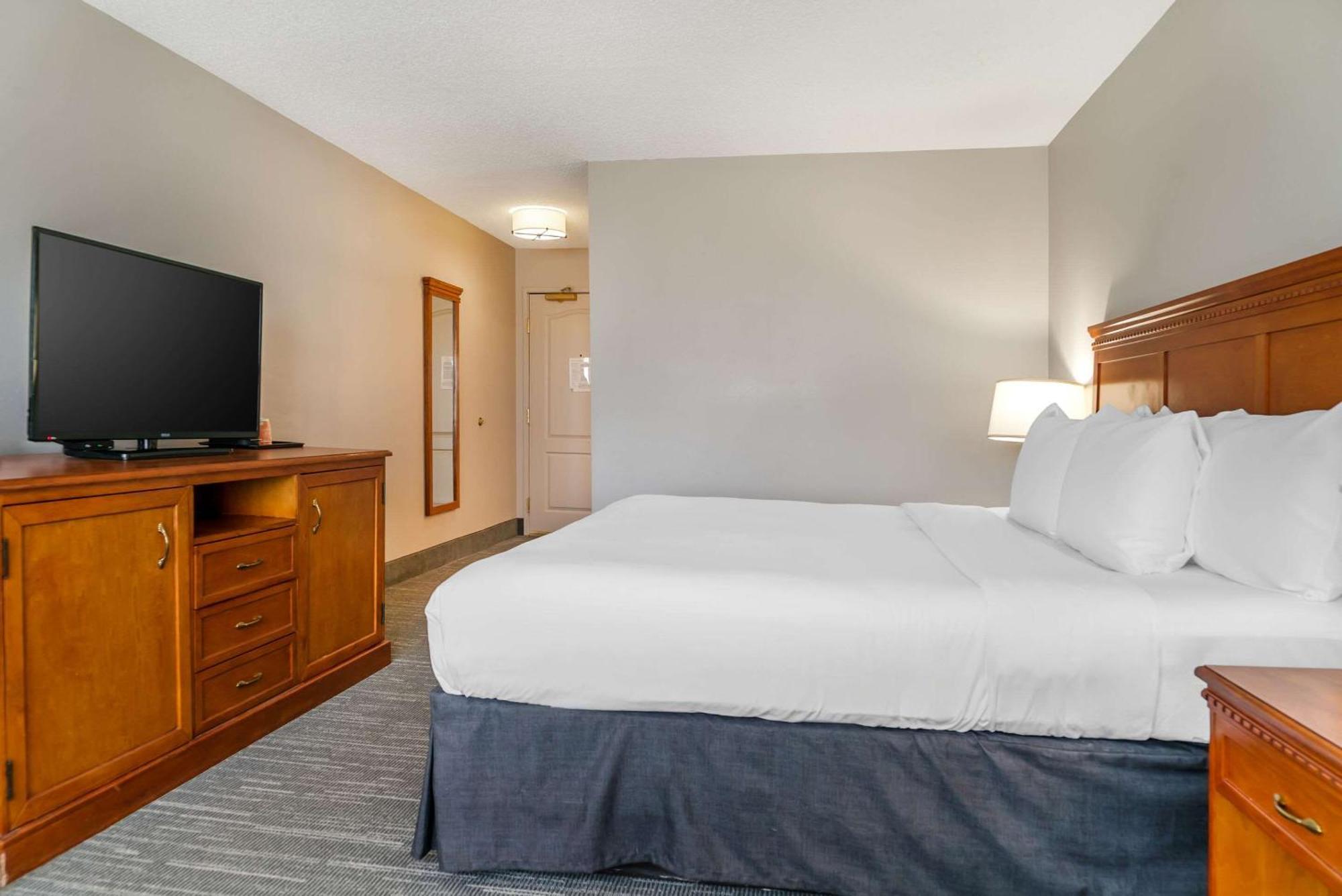 Country & By Radisson, - Toledo South Hotel 2*