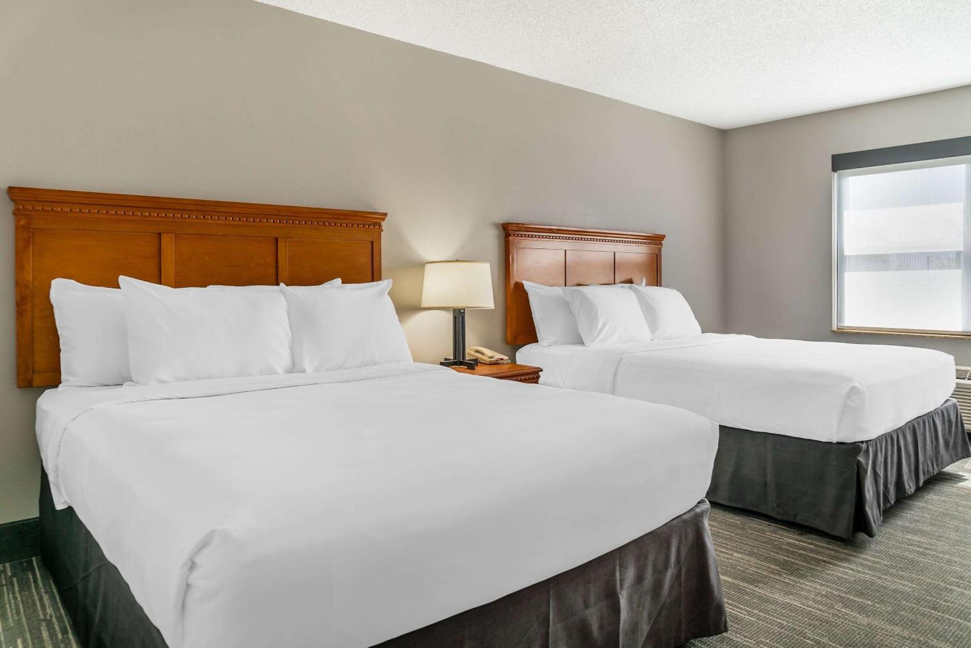 Country & By Radisson, - Toledo South 2*