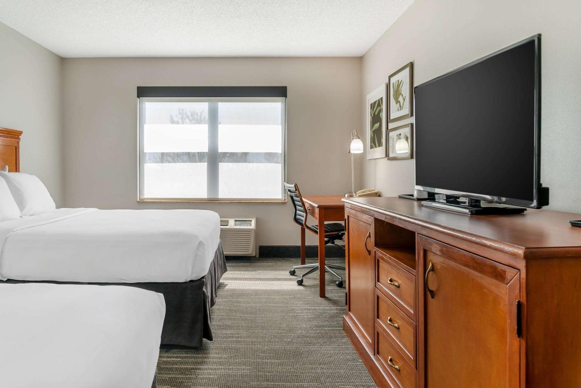 Country & By Radisson, - Toledo South 2* Rossford