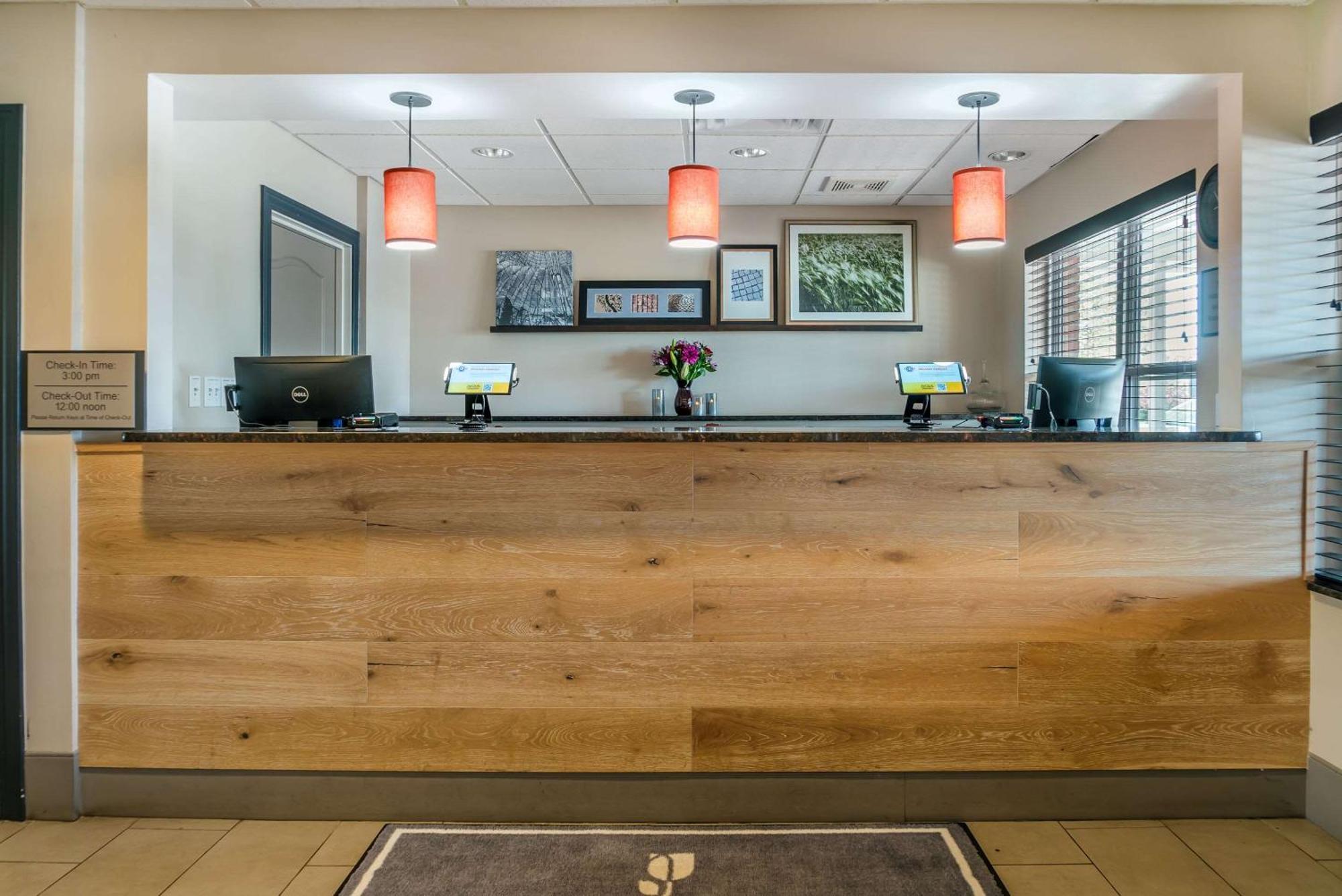 Country & By Radisson, - Toledo South 2*