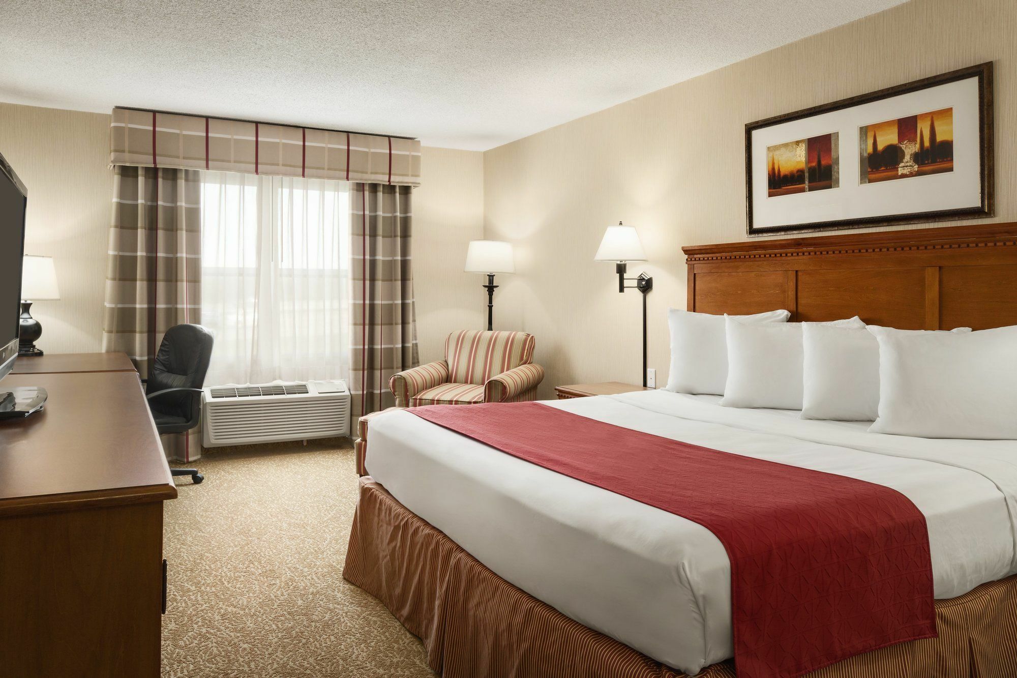 Country & By Radisson, - Toledo South